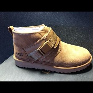 Men’s Neumel SnapBack Ugg’s.
